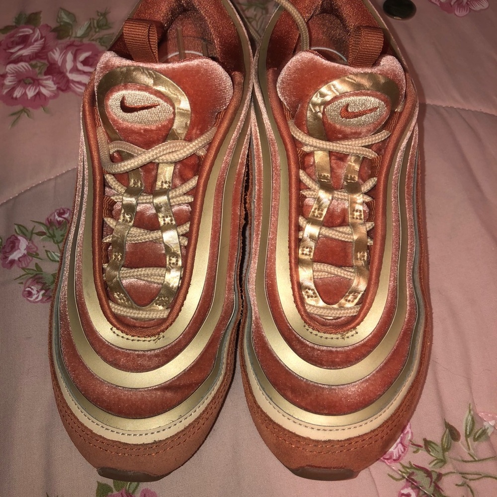 Dusty peach airmax 97